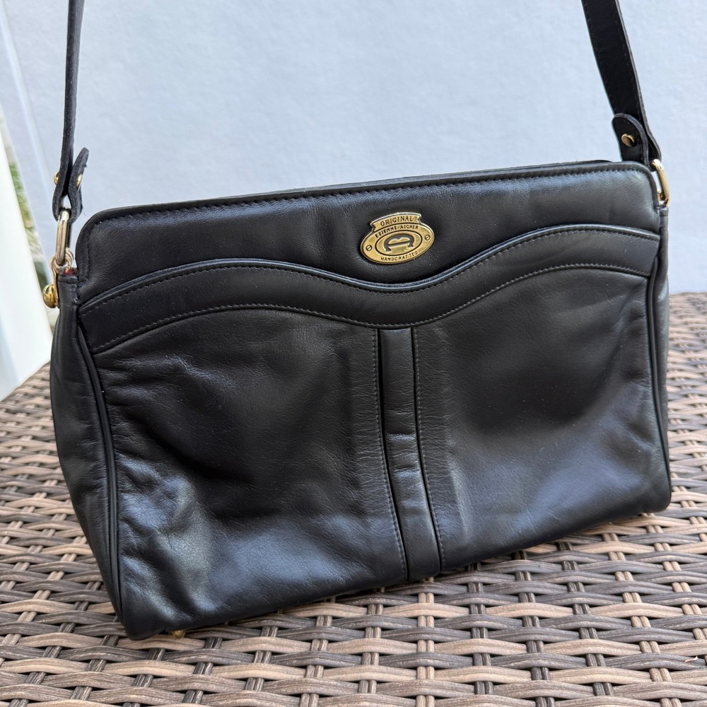 Vintage Etienne Aigner Black Leather Shoulder Bag Purse Gold Tone Hardware
